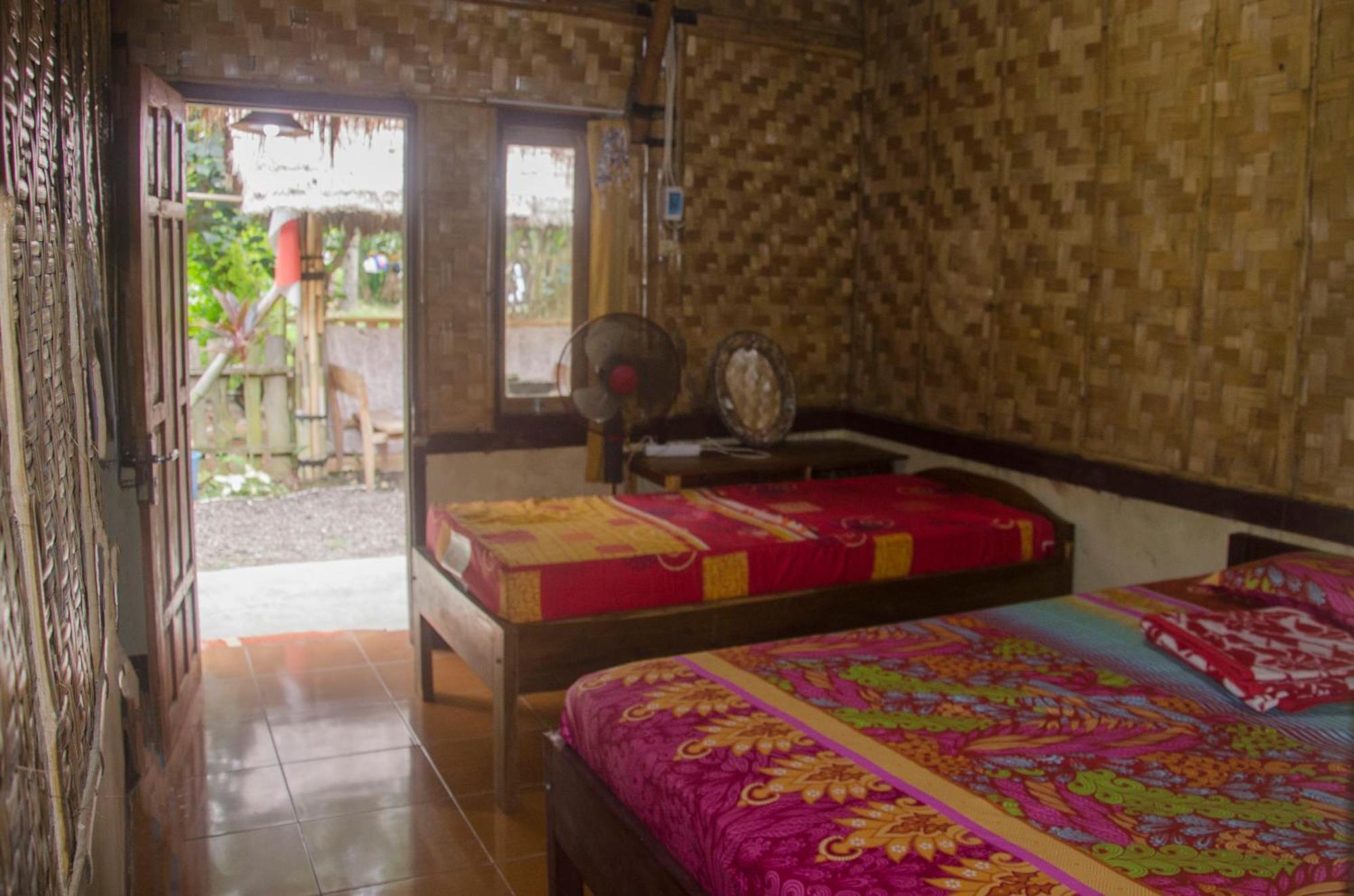 Red Island Bungalows Pasanggaran Bagian luar foto