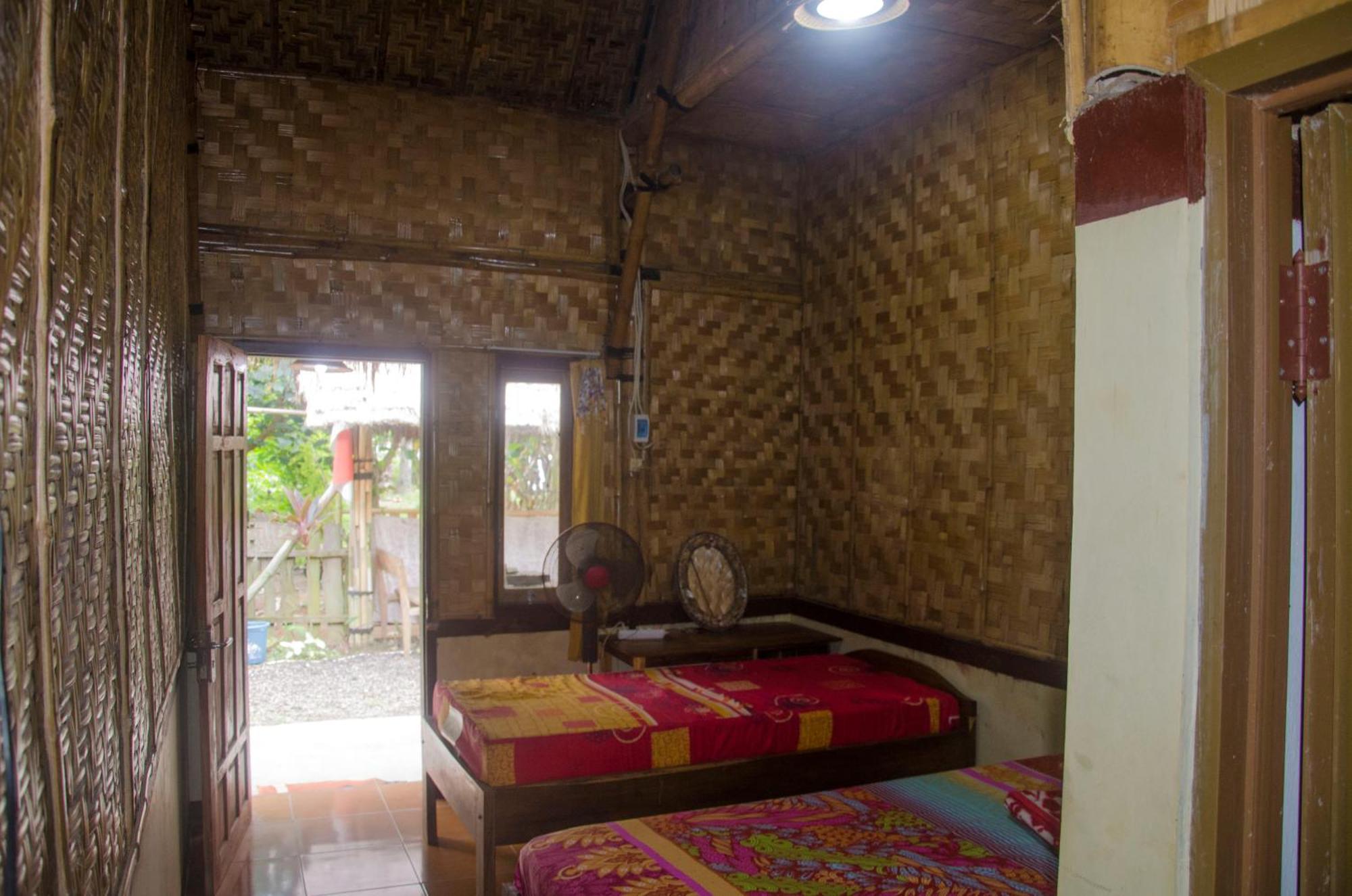 Red Island Bungalows Pasanggaran Bagian luar foto