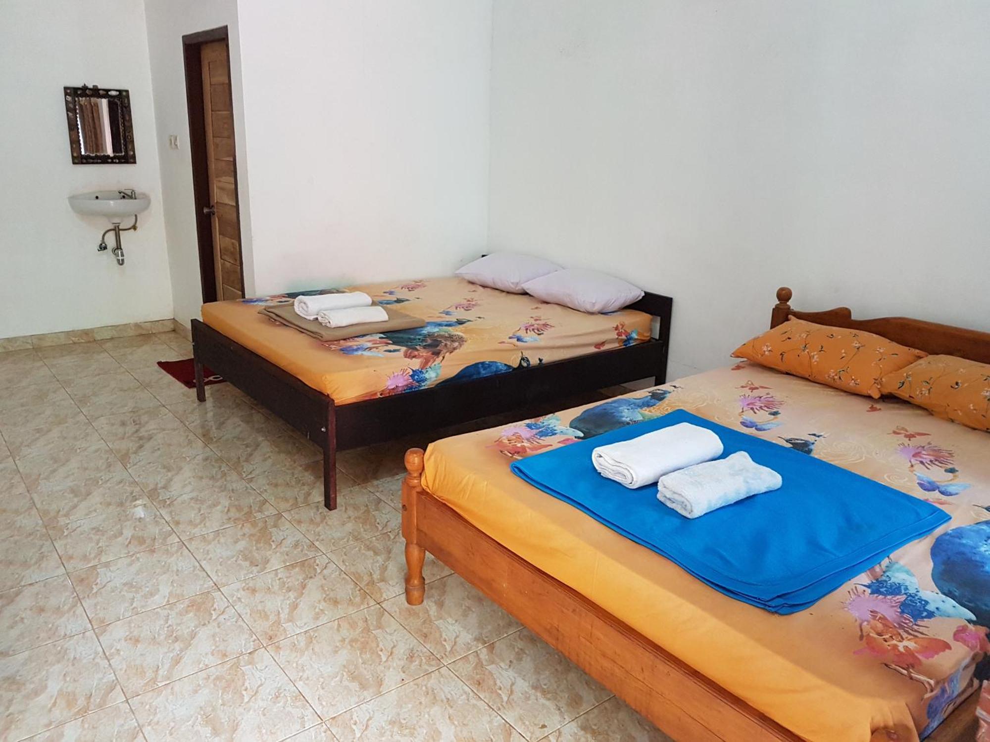 Red Island Bungalows Pasanggaran Ruang foto